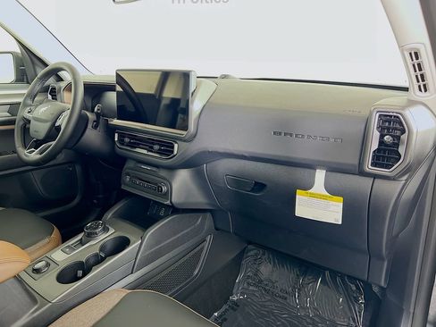 New 2026 Ford Bronco Sport Outer Banks w/ Outer Banks Tech Package+ AWD/4WD image 30