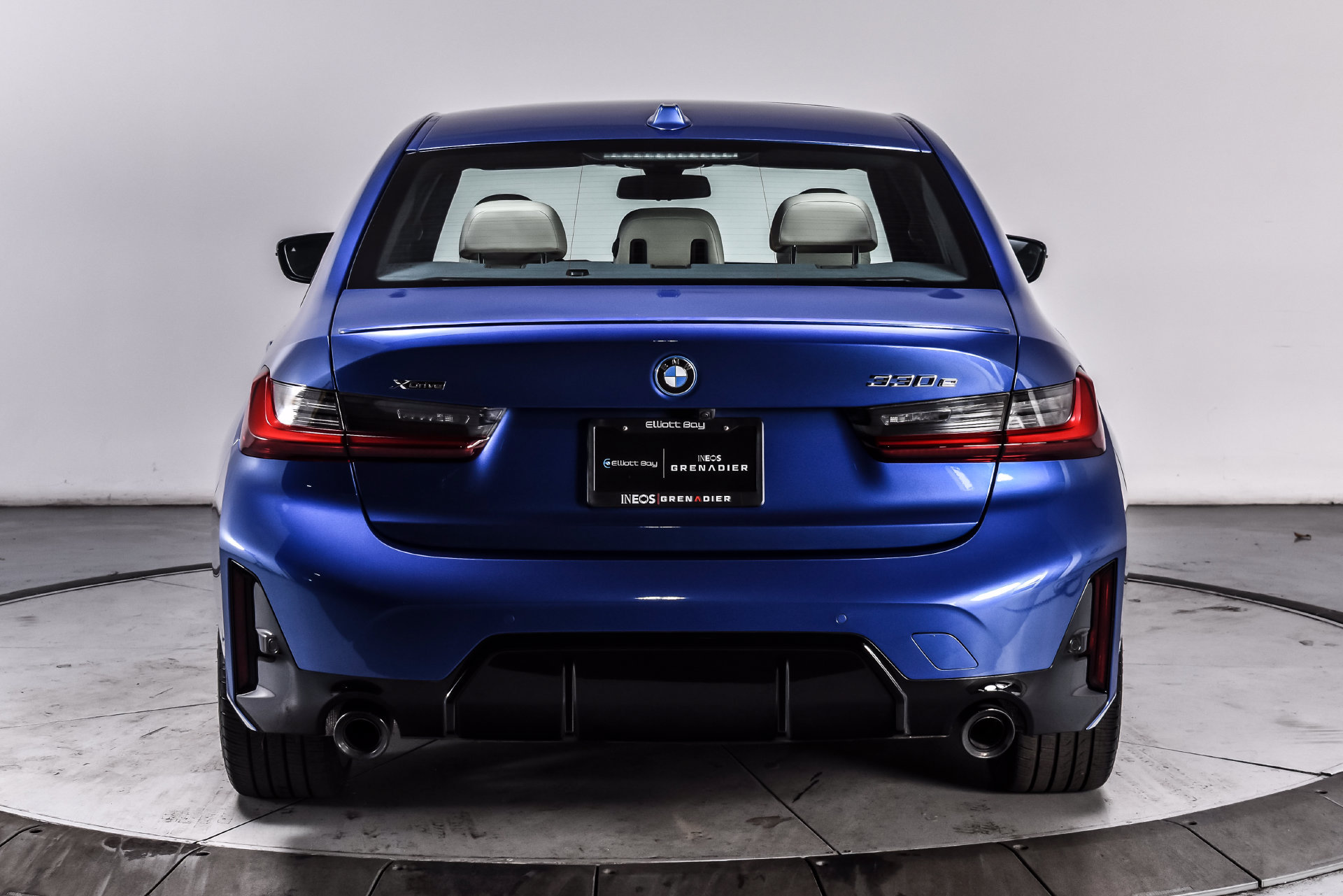 Used 2024 BMW 330e xDrive w/ Premium Package AWD/4WD image 5