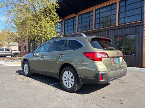 Used 2019 Subaru Outback 2.5i Premium AWD/4WD image 3