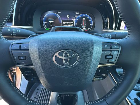 Certified 2026 Toyota Crown Platinum image 18