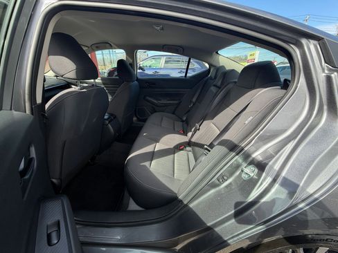 Used 2025 Nissan Altima 2.5 SV image 25