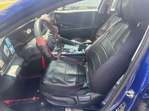 Used 2023 Hyundai Elantra SEL w/ Convenience Package FWD image 5