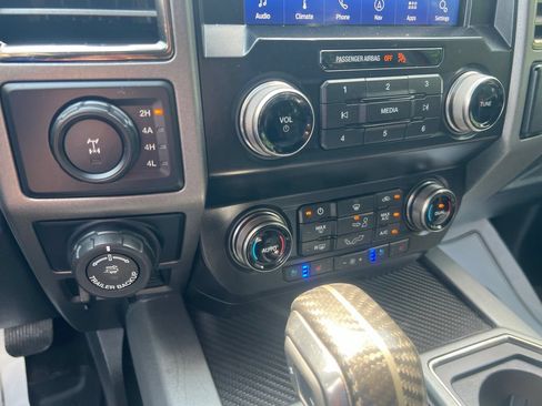 Used 2019 Ford F150 Raptor w/ Equipment Group 802A Luxury AWD/4WD image 28