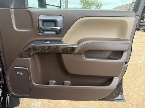 Used 2015 GMC Sierra 2500 Denali w/ Duramax Plus Package image 29