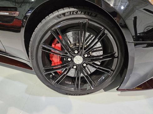 Used 2014 Aston Martin Vanquish Volante image 45