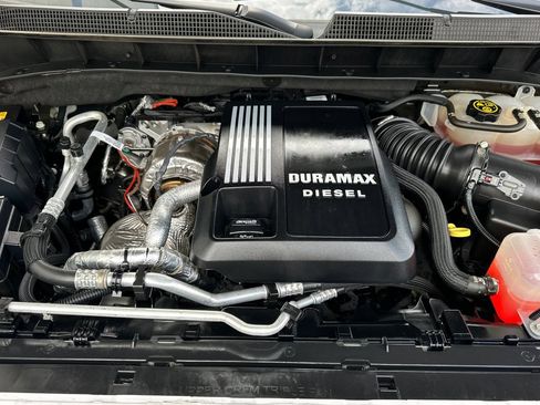 Certified 2023 Chevrolet Silverado 1500 High Country w/ High Country Premium Package AWD/4WD image 24