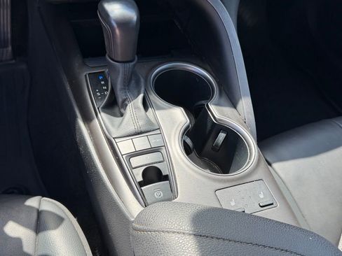 Used 2023 Toyota Camry XSE image 24