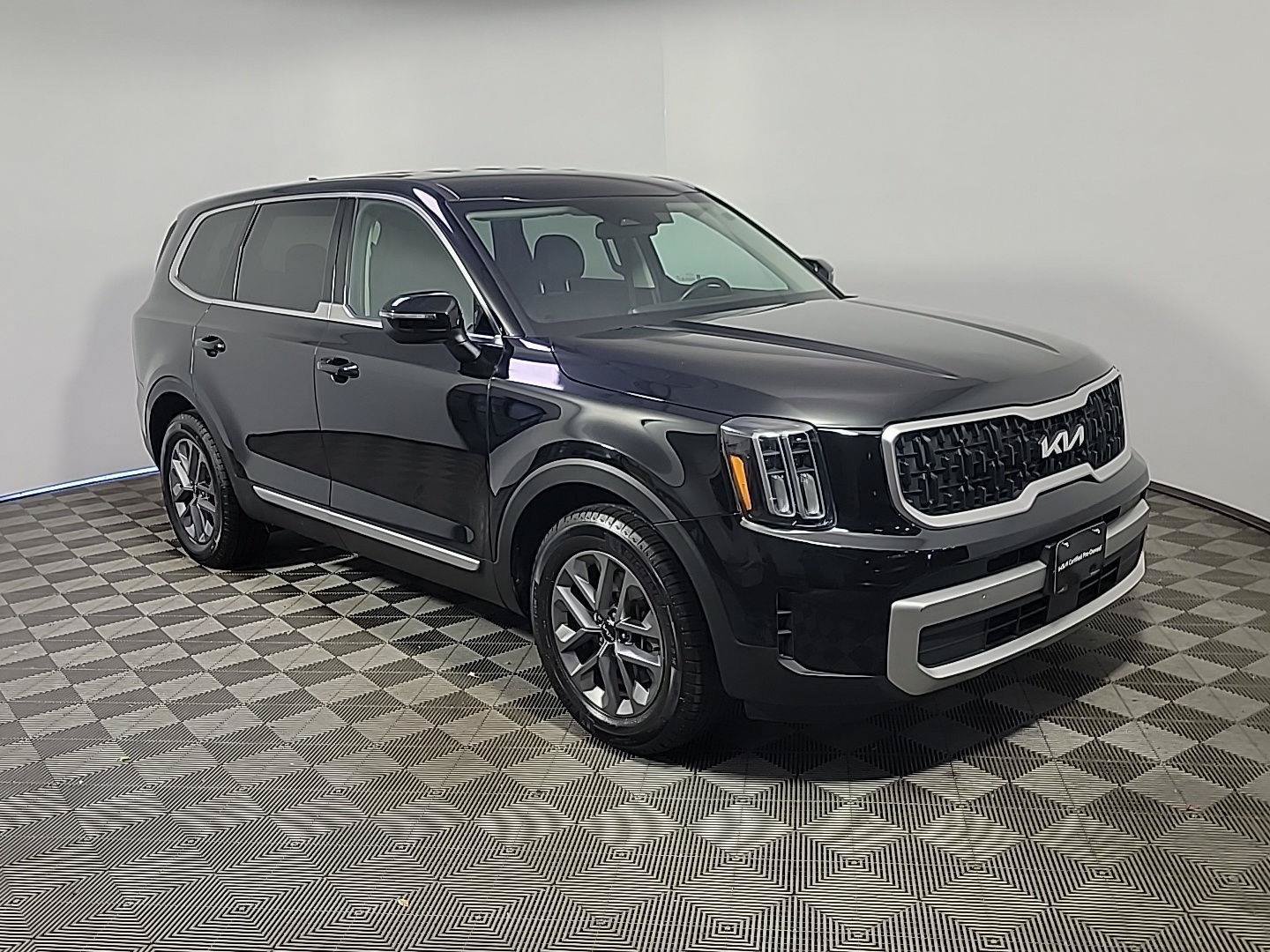 Certified 2023 Kia Telluride LX AWD/4WD image 1