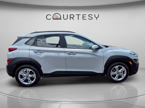 Certified 2022 Hyundai Kona SEL w/ Cargo Package FWD image 6