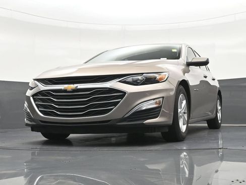 Used 2024 Chevrolet Malibu LS FWD image 35