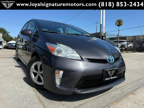Used 2013 Toyota Prius Three w/ Solar Roof Pkg FWD image 1