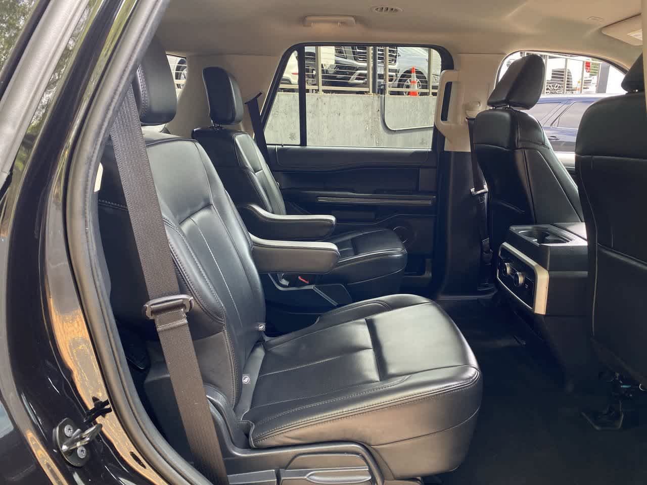 Used 2024 Ford Expedition XLT AWD/4WD image 17