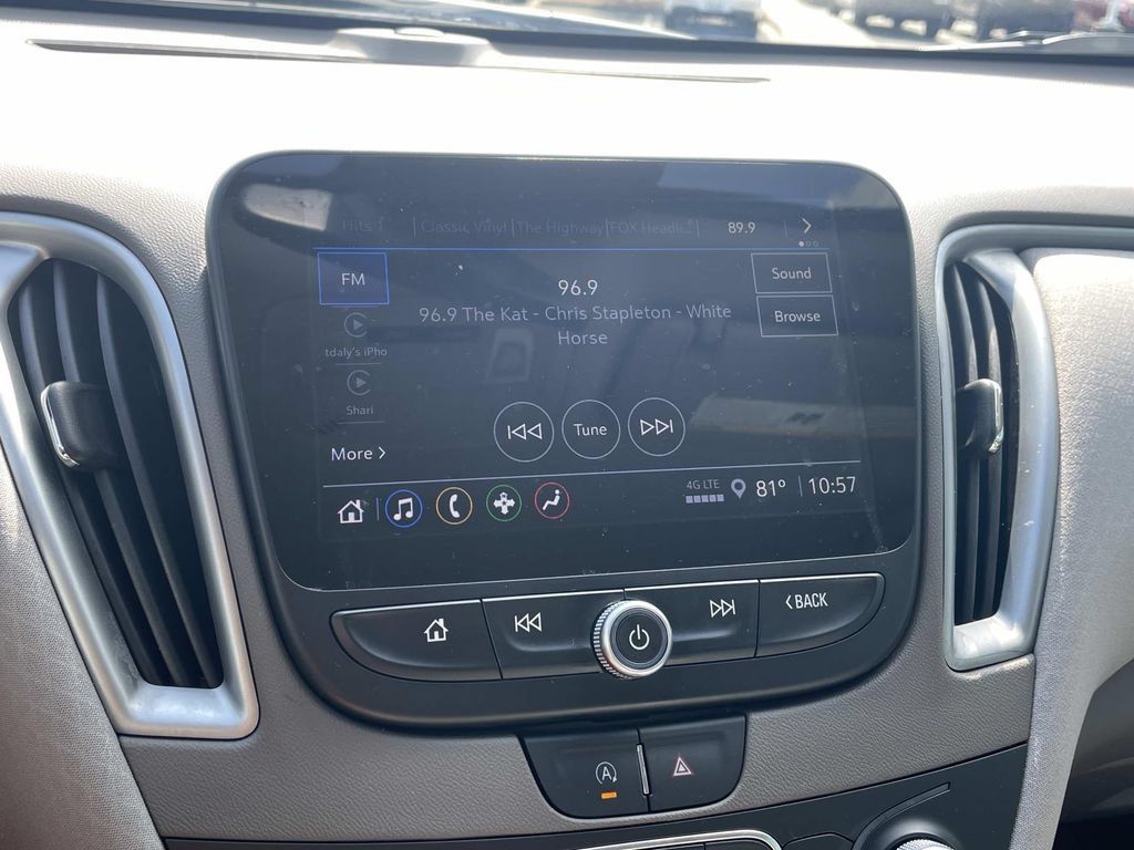 Used 2025 Chevrolet Malibu LT FWD image 30