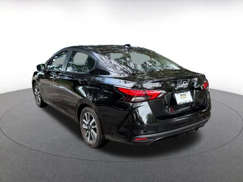 Used 2025 Nissan Versa SV FWD image 9