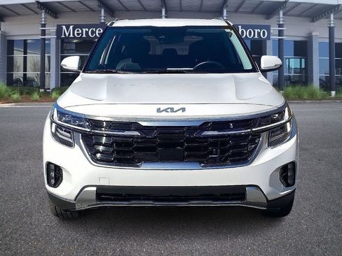 Used 2025 Kia Seltos SX w/ SX Sunroof Package image 3