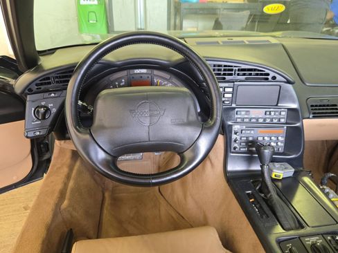 Used 1994 Chevrolet Corvette Coupe RWD image 18