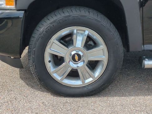 Used 2013 Chevrolet Silverado 1500 LTZ AWD/4WD image 14