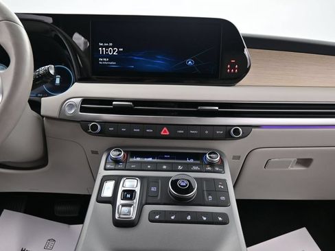 Used 2024 Hyundai Palisade Limited FWD image 22