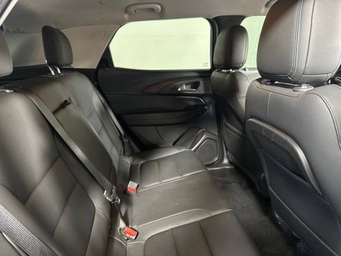 Used 2022 Chevrolet TrailBlazer LT w/ Premium Seating Package AWD/4WD image 32