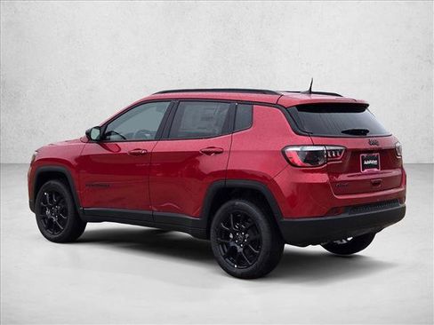 New 2026 Jeep Compass Latitude image 8
