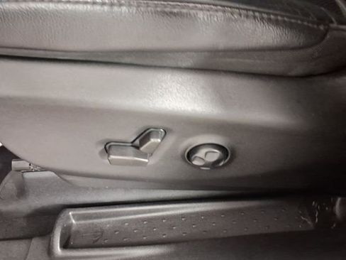 Used 2022 Chrysler Pacifica Touring-L w/ S Appearance Package image 14