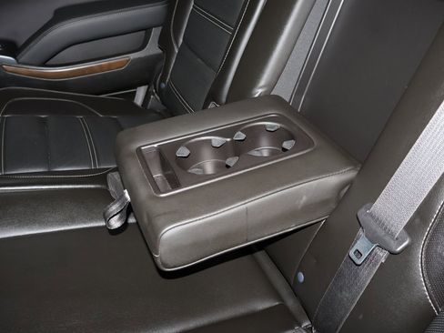 Used 2019 GMC Yukon XL Denali image 28