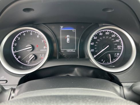 Certified 2022 Toyota Camry LE image 12