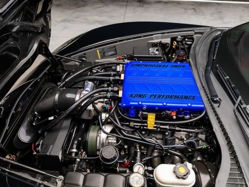 Used 2009 Chevrolet Corvette ZR1 w/ Preferred Equipment Group RWD image 3