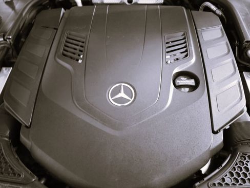 Used 2022 Mercedes-Benz S 580 4MATIC Sedan w/ Rear Seat Package image 68