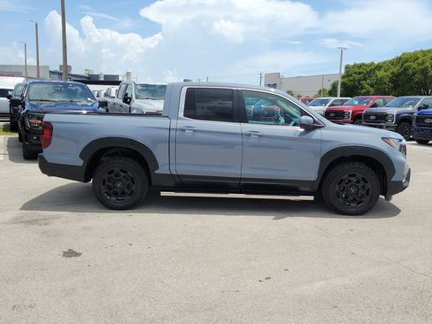Used 2025 Honda Ridgeline RTL+ image 4