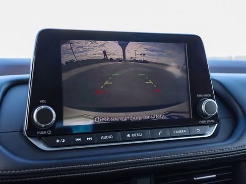 Used 2023 Nissan Rogue SV image 26