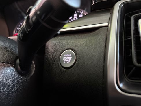 Used 2022 Kia Sorento S w/ Panoramic Sunroof Package FWD image 22