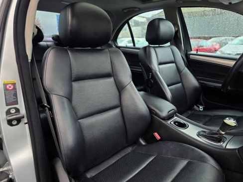 Used 2006 Mercedes-Benz C 230 Sedan image 27