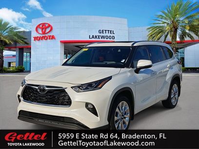 Used 2023 Toyota Highlander Limited