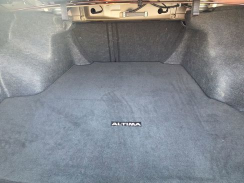 Used 2024 Nissan Altima 2.5 SV image 32