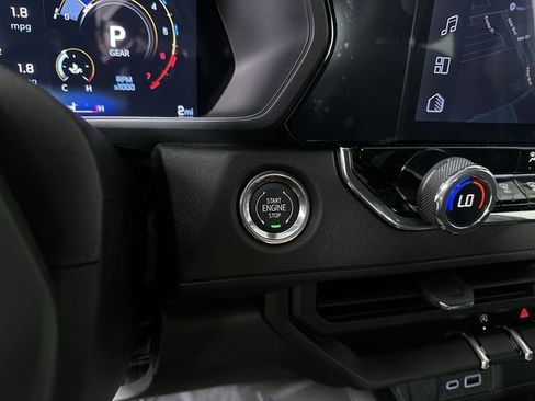New 2026 Chevrolet Colorado Trail Boss AWD/4WD image 17