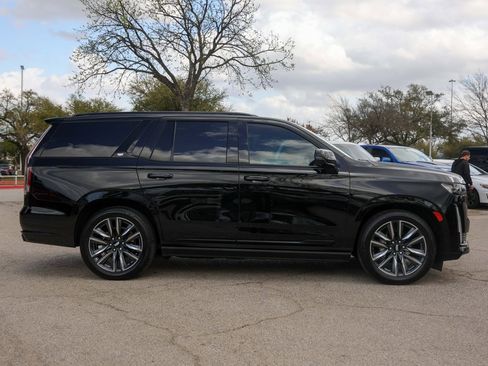 Certified 2024 Cadillac Escalade Sport Platinum image 5