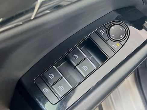 Used 2024 MAZDA MAZDA3 s image 19