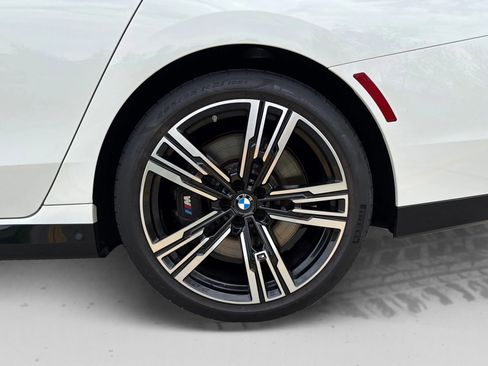 Used 2023 BMW 760i xDrive AWD/4WD image 26