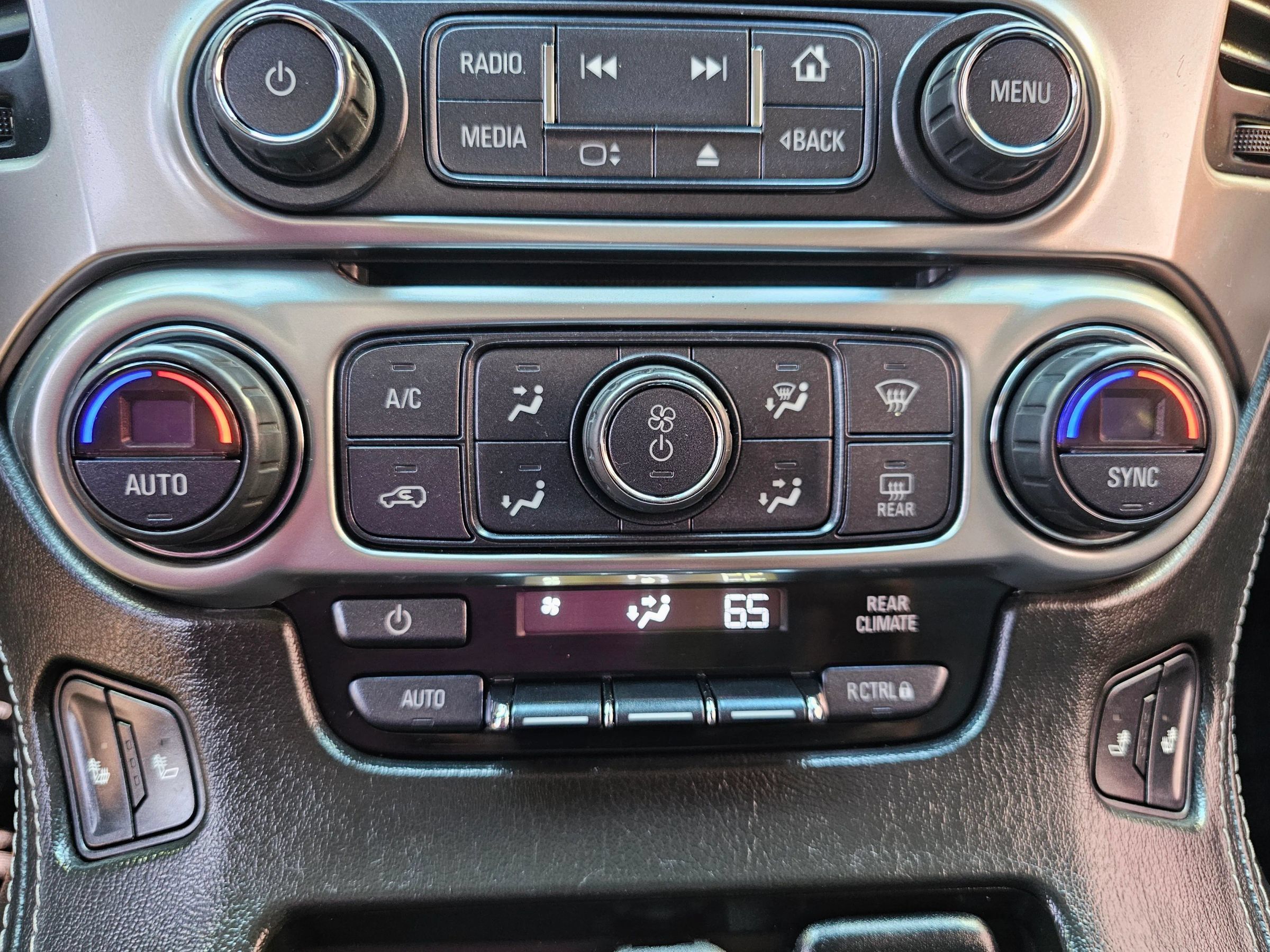 Used 2018 Chevrolet Tahoe LT AWD/4WD image 13