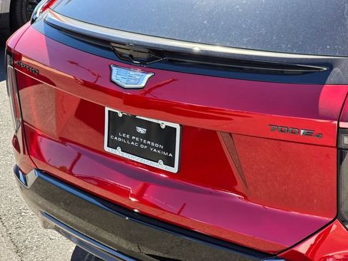 New 2026 Cadillac Optiq Sport 1 w/ LPO, ONYX Package AWD/4WD image 13