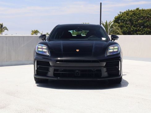 Certified 2025 Porsche Panamera 4 AWD/4WD image 6