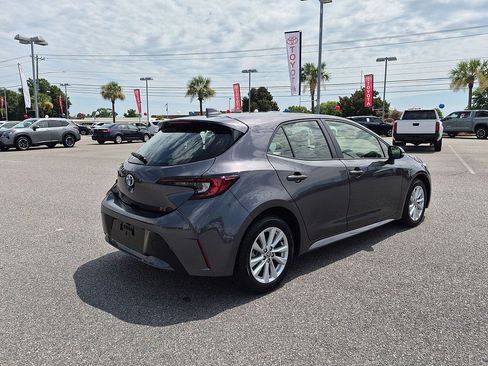 Used 2023 Toyota Corolla SE FWD image 3