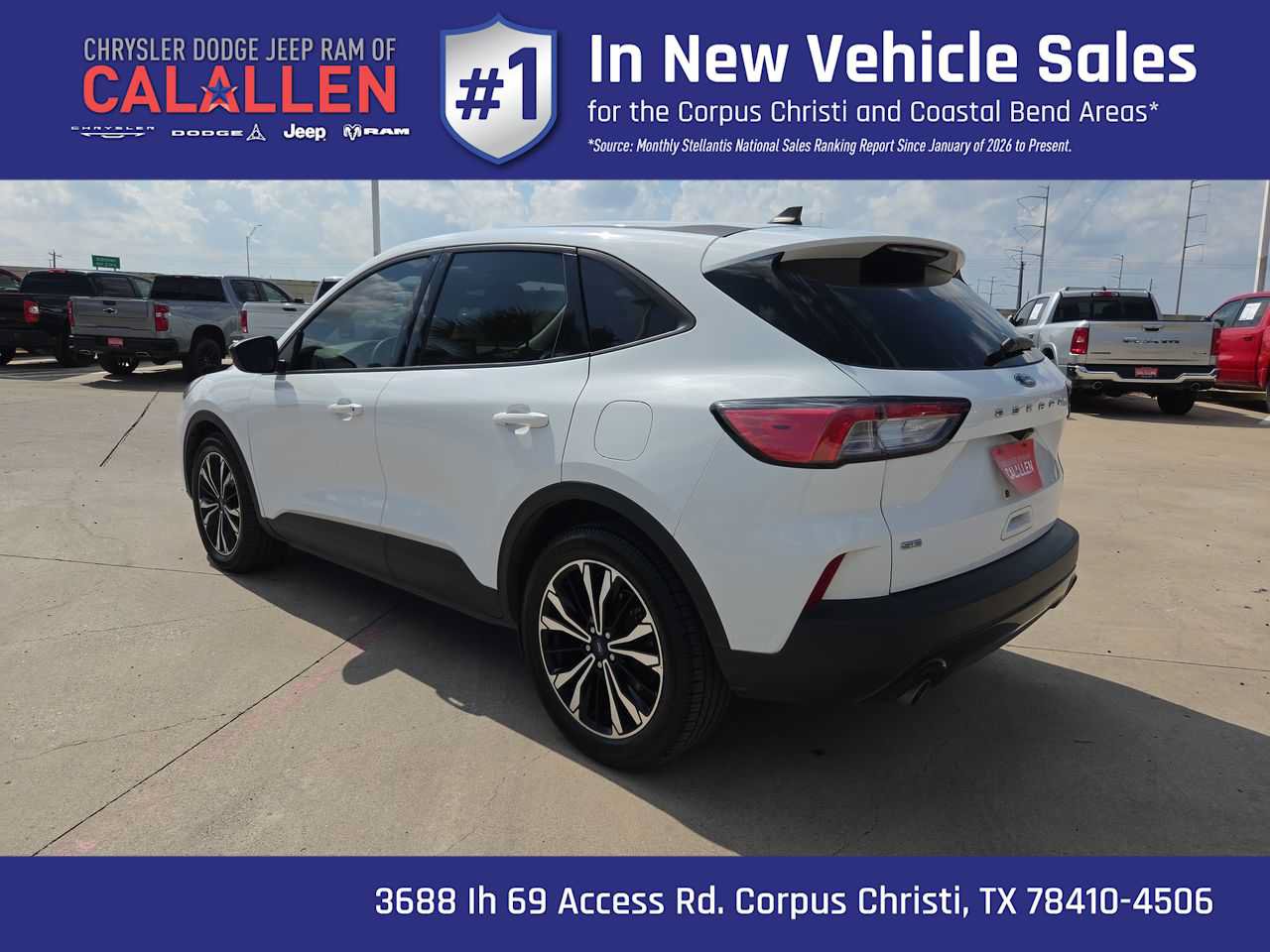 Used 2022 Ford Escape SE w/ SE Sport Appearance Package FWD image 12