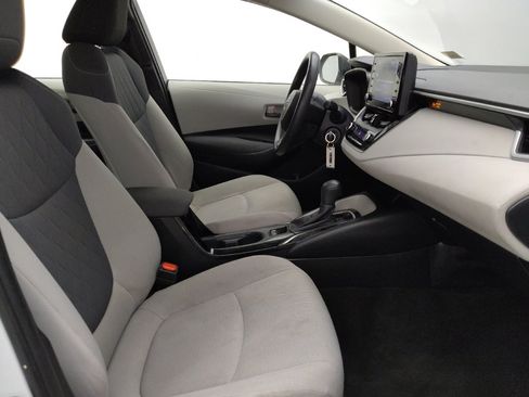 Used 2022 Toyota Corolla LE FWD image 21