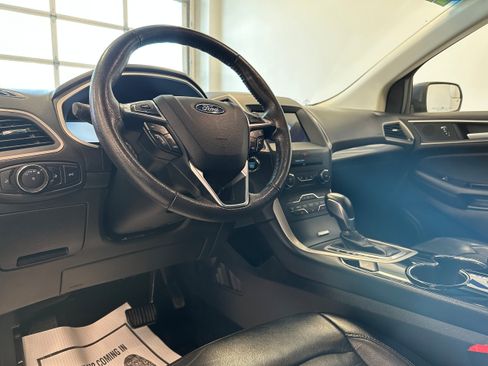 Used 2018 Ford Edge SEL w/ Equipment Group 201A AWD/4WD image 10