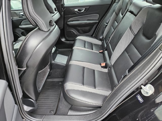 Used 2024 Volvo S60 T8 Ultimate w/ Climate Package AWD/4WD image 13