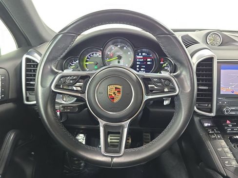 Used 2017 Porsche Cayenne S Platinum AWD/4WD image 14