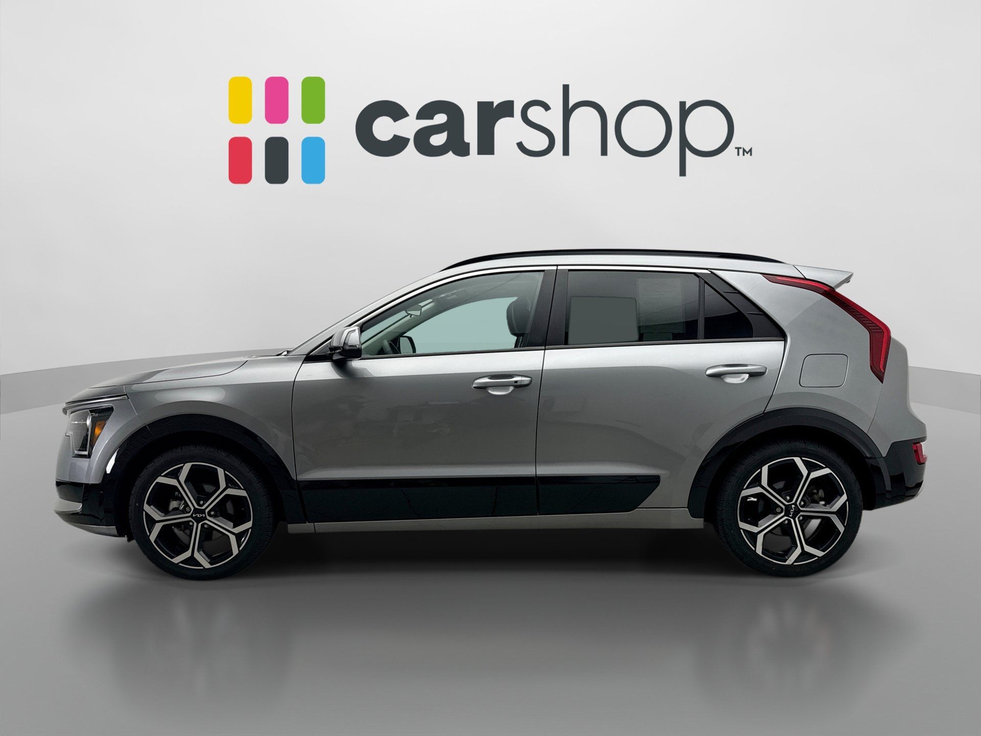Used 2023 Kia Niro EX Touring FWD image 2