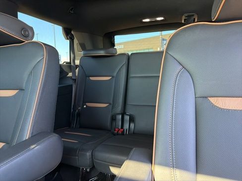 Used 2021 GMC Yukon AT4 w/ AT4 Premium Package image 19